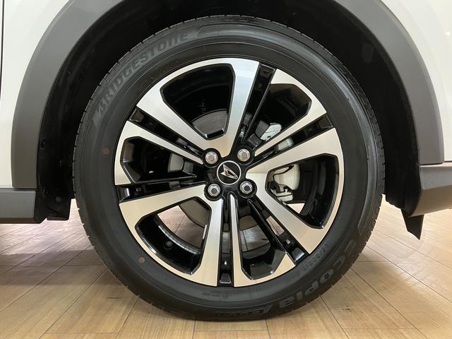 ロッキープレミアム／４ＷＤ／大画面ナビ／全方位カメラ／前後ドラレコ／大画面ナビ／全方位カメラ／前後ドラレコ／クルコン／ＥＴＣ／カーテンエアバッグ／サイドエアバッグ／衝突軽減ブレーキ／リヤフォグ／ＬＥＤヘッドライト／ＬＥＤフォグランプ／ＨＤＭＩ接続／シートヒーター／（大阪府）の中古車