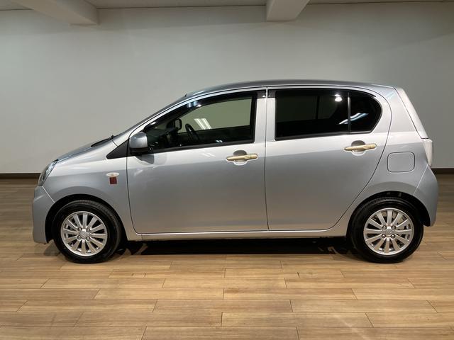 ミライースX 35thアニバーサリーゴールドエディション SA平成28年式/走行2.2万キロ/純正ナビ(NSZP−W66DE)/CD/DVD/USB/Bluetooth/フルセグ/ETC/キーレスエントリー/アルミホイール(大阪府)の中古車