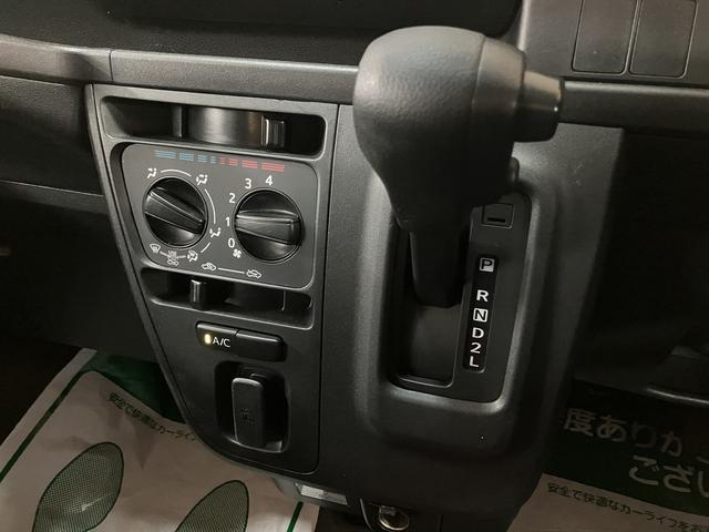 ハイゼットカーゴデッキバンＧ　ＳＡIII　　ＣＤステレオ／車検整備付き令和３年式／走行８．３万キロ／車検整備付き／ＣＤステレオ（ＣＵＫ−Ｗ６９Ｄ）／キーレスエントリー／ＬＥＤヘッドライト／フォグランプ／電動格納式ドアミラー／パワーウィンド／（大阪府）の中古車
