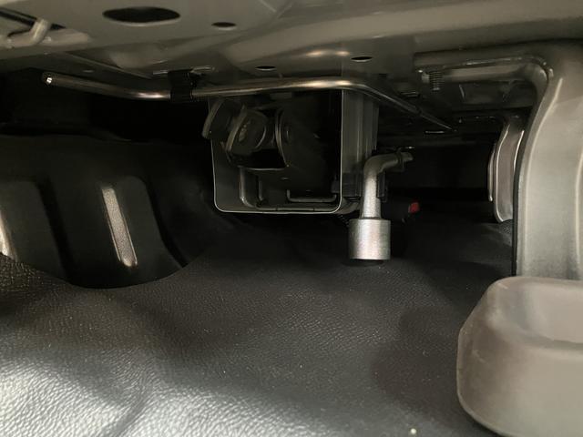 ハイゼットカーゴデッキバンＧ　ＳＡIII　　ＣＤステレオ／車検整備付き令和３年式／走行８．３万キロ／車検整備付き／ＣＤステレオ（ＣＵＫ−Ｗ６９Ｄ）／キーレスエントリー／ＬＥＤヘッドライト／フォグランプ／電動格納式ドアミラー／パワーウィンド／（大阪府）の中古車