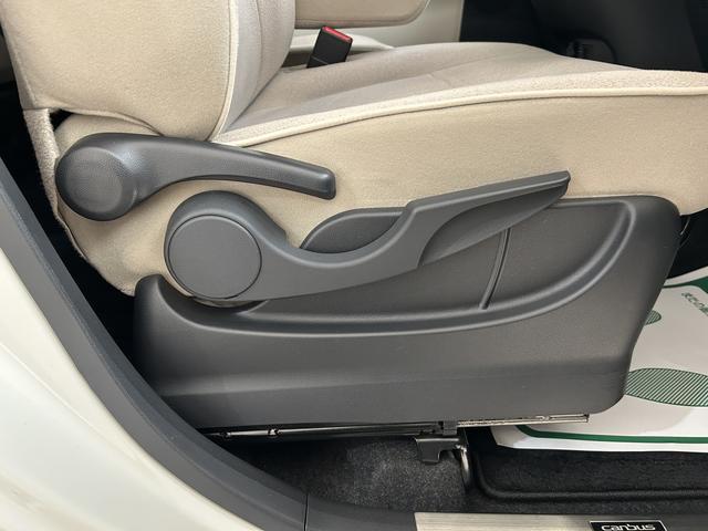 ムーヴキャンバスＧメイクアップＶＳ　ＳＡIII／４ＷＤ／純正ナビ／パノラマモ４ＷＤ／走行３．８万ｋｍ／純正７インチナビ／パノラマモニター／ＥＴＣ／両側パワースライドドア／ＬＥＤヘッドライト・フォグランプ／運転席シートヒーター／オートエアコン／キーフリー／車検整備渡し（大阪府）の中古車