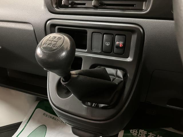 ハイゼットカーゴスペシャル　５ＭＴ／走行２．１万キロ／車検整備付き５速マニュアル／平成２８年式／走行２．１万キロ／車検整備付き／エアコン／パワステ／ＡＭ／ＦＭラジオ（大阪府）の中古車