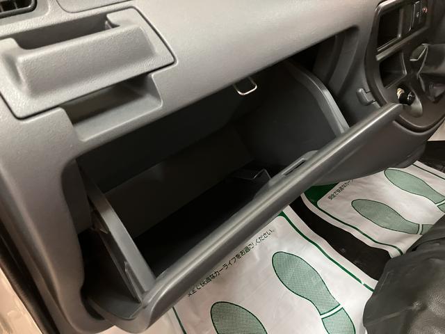 ハイゼットカーゴスペシャル　５ＭＴ／走行２．１万キロ／車検整備付き５速マニュアル／平成２８年式／走行２．１万キロ／車検整備付き／エアコン／パワステ／ＡＭ／ＦＭラジオ（大阪府）の中古車