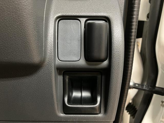 ハイゼットカーゴスペシャル　５ＭＴ／走行２．１万キロ／車検整備付き５速マニュアル／平成２８年式／走行２．１万キロ／車検整備付き／エアコン／パワステ／ＡＭ／ＦＭラジオ（大阪府）の中古車