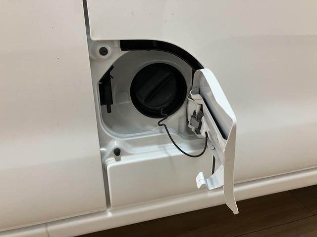 ハイゼットカーゴスペシャル　５ＭＴ／走行２．１万キロ／車検整備付き５速マニュアル／平成２８年式／走行２．１万キロ／車検整備付き／エアコン／パワステ／ＡＭ／ＦＭラジオ（大阪府）の中古車