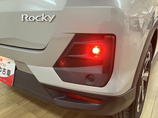 ロッキープレミアムＧ　ＨＥＶ　ナビ・前後ドラレコ・クルコンＲ５年式・走行距離３．４万キロ・純正７インチナビ・ナビ連動前後ドラレコ・クルーズコントロール・運転席／助手席シートヒーター・電子パーキング・ブレーキホールド・ＡＣ１００Ｖ電源・キーフリー２個（大阪府）の中古車