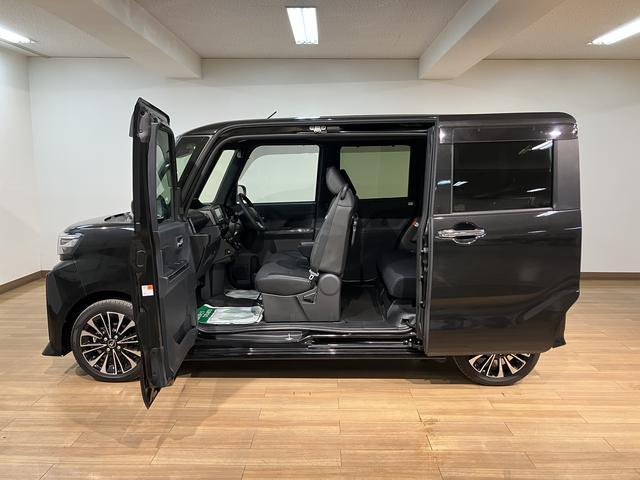 タントカスタムＲＳ／純正７インチナビ／バックカメラ／後席モニター令和５年式／走行１．７万ｋｍ／純正７インチナビ／バックカメラ／１０．１インチ後席モニター／ＥＴＣ／クルーズコントロール／前席シートヒーター／両側パワースライドドア／ＬＥＤヘッドライト・フォグランプ（大阪府）の中古車