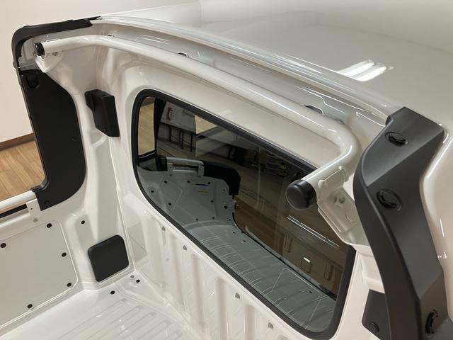 ハイゼットカーゴデッキバンＬ　令和７年式／走行６キロ／ＣＶＴデッキバン／令和７年式／走行６キロ／衝突軽減ブレーキ／パワーウィンド／アイドリングストップ／コーナーセンサー／（大阪府）の中古車