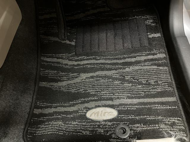 ミラＸリミテッド　ＥＲ　走行６．７万キロ／車検整備付き／ＣＤ平成２１年式／走行６．７万キロ／車検整備付き／ＣＤステレオ／電動格納式ドアミラー／キーレスエントリー／シートリフター／（大阪府）の中古車