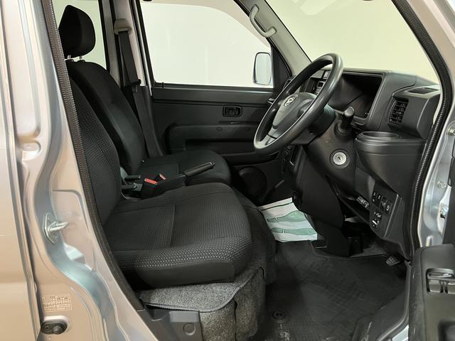 ハイゼットカーゴクルーズＳＡIII　ビジネスパック／タイヤ４本交換令和２年式／走行３．９万キロ／車検整備付き／ＥＴＣ／ビジネスパック／衝突軽減ブレーキ／タイヤ４本交換／電動格納式ドアミラー／パワーウィンド／アイドリングストップ／ＡＭ／ＦＭラジオ／（大阪府）の中古車