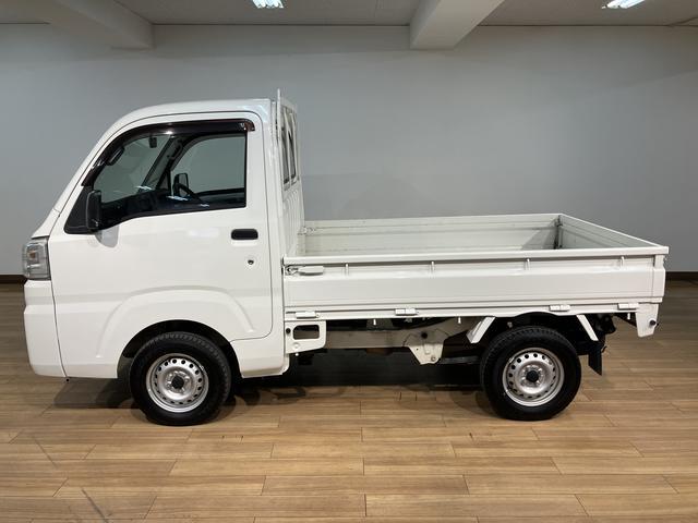 ハイゼットトラックスタンダード/走行5.9万km/AM・FMラジオ/平成28年1年間走行距離無制限保証/平成28年式/走行5.9万km/AM・FMラジオ/3AT/ハロゲンヘッドライト/マニュアルエアコン/マット/バイザー/車検整備渡し(大阪府)の中古車