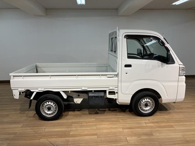 ハイゼットトラックスタンダード/走行5.9万km/AM・FMラジオ/平成28年1年間走行距離無制限保証/平成28年式/走行5.9万km/AM・FMラジオ/3AT/ハロゲンヘッドライト/マニュアルエアコン/マット/バイザー/車検整備渡し(大阪府)の中古車