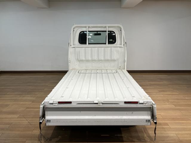 ハイゼットトラックスタンダード/走行5.9万km/AM・FMラジオ/平成28年1年間走行距離無制限保証/平成28年式/走行5.9万km/AM・FMラジオ/3AT/ハロゲンヘッドライト/マニュアルエアコン/マット/バイザー/車検整備渡し(大阪府)の中古車