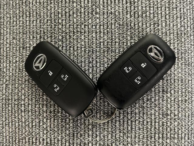 ムーヴキャンバスストライプスＧターボ／令和５年式／純正１０インチナビ令和５年式／走行２．３万キロ／純正１０インチナビ／両側パワースライドドア／ＬＥＤヘッドライト・フォグランプ／前席シートヒーター／ホットカップホルダー／オートエアコン／キーフリー（大阪府）の中古車