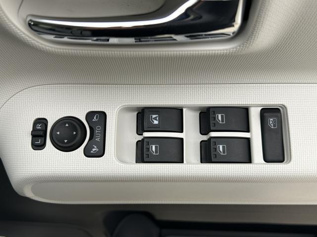 ムーヴキャンバスストライプスＧターボ／令和５年式／純正１０インチナビ令和５年式／走行２．３万キロ／純正１０インチナビ／両側パワースライドドア／ＬＥＤヘッドライト・フォグランプ／前席シートヒーター／ホットカップホルダー／オートエアコン／キーフリー（大阪府）の中古車