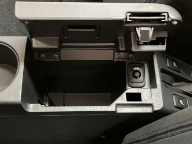 コペンエクスプレイ／走行０．６万ｋｍ／ＣＤチューナー／ＥＴＣ１年間保証／走行０．６万ｋｍ／ＣＤチューナー／ＥＴＣ／シートヒーター／ステアリングスイッチ／アルミホイール／オートエアコン／キーフリー／ＬＥＤヘッドライト／ハロゲンフォグライト／車検整備渡し（大阪府）の中古車