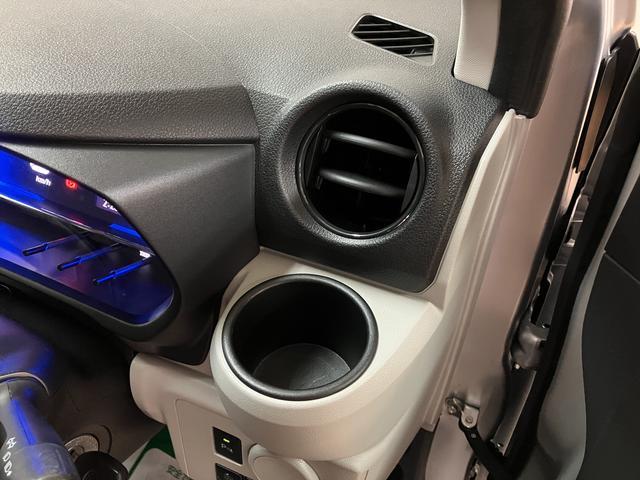 ミライースＸ　ＳＡIII／純正７インチナビ／ＥＴＣ／マット／バイザー純正７インチナビ（ＮＭＺＫーＷ７１Ｄ）／走行２．１万キロ／ＥＴＣ／オートハイビーム／ＬＥＤヘッドライト／電動格納ドアミラー／マット／バイザー／ＵＳＢ／キーレスエントリー／車検整備渡し（大阪府）の中古車