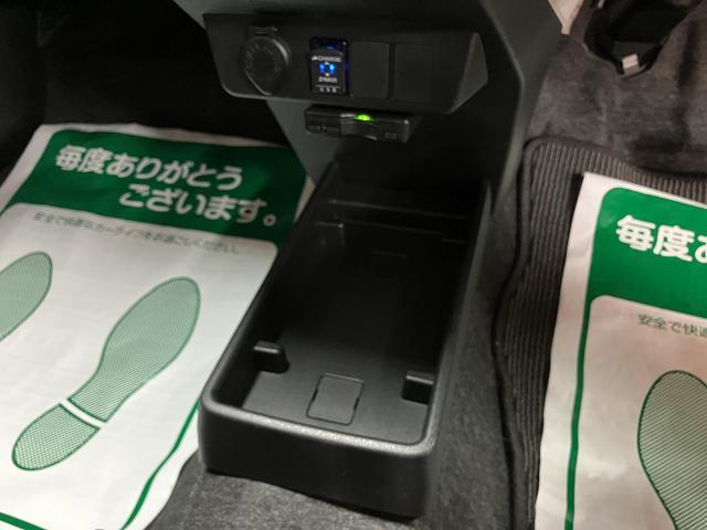 ミライースＸ　ＳＡIII／純正７インチナビ／ＥＴＣ／マット／バイザー純正７インチナビ（ＮＭＺＫーＷ７１Ｄ）／走行２．１万キロ／ＥＴＣ／オートハイビーム／ＬＥＤヘッドライト／電動格納ドアミラー／マット／バイザー／ＵＳＢ／キーレスエントリー／車検整備渡し（大阪府）の中古車