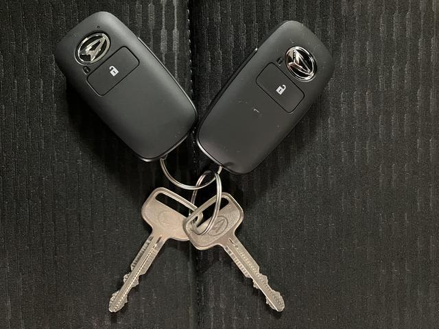 ハイゼットトラックジャンボエクストラ／ディスプレイオーディオ／バックカメラ／ディスプレイオーディオ／Ｂｌｕｅｔｏｏｔｈ／ＵＳＢ接続／バックカメラ／ＥＴＣ／ＬＥＤヘッドライト／ＬＥＤフォグランプ／衝突軽減ブレーキ／スマートキー／プッシュスタート／電動格納ミラー／パワーウインドウ（大阪府）の中古車