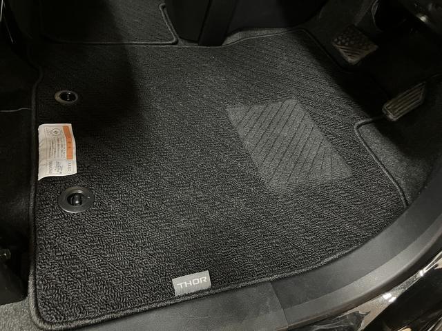 トールカスタムＧ　ターボ　純正９インチナビ／パノラマモニター純正９インチナビ／パノラマモニター／前後ドラレコ／ＥＴＣ／キーフリー／ＬＥＤヘッドライト／フォグランプ／両側パワースライドドア／アームレスト／サンシェード／アダプティブクルーズコントロール／（大阪府）の中古車