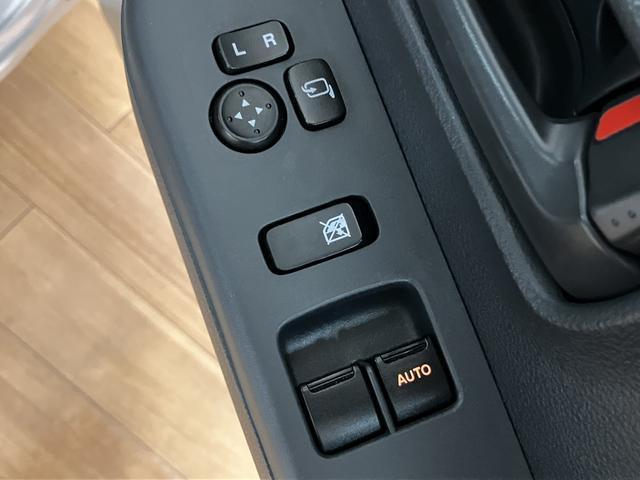 クリッパートラックＧＸ　パートタイム４ＷＤ／ナビ／ドラレコ／ＬＥＤヘッドライト令和６年式／走行０．６万キロ／パートタイム４ＷＤ／ナビ／ドラレコ／ＬＥＤヘッドライト／衝突軽減ブレーキ／キーレスエントリー／パワーウィンド／電動格納式ドアミラー／オートライト（大阪府）の中古車