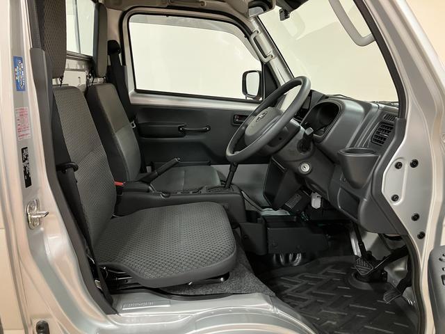 クリッパートラックＧＸ　パートタイム４ＷＤ／ナビ／ドラレコ／ＬＥＤヘッドライト令和６年式／走行０．６万キロ／パートタイム４ＷＤ／ナビ／ドラレコ／ＬＥＤヘッドライト／衝突軽減ブレーキ／キーレスエントリー／パワーウィンド／電動格納式ドアミラー／オートライト（大阪府）の中古車
