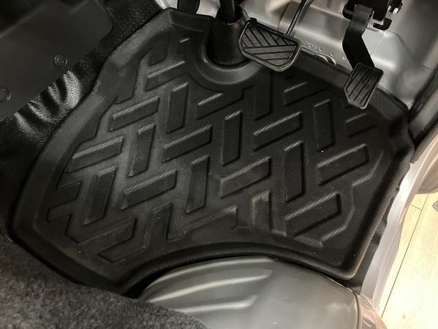 クリッパートラックＧＸ　パートタイム４ＷＤ／ナビ／ドラレコ／ＬＥＤヘッドライト令和６年式／走行０．６万キロ／パートタイム４ＷＤ／ナビ／ドラレコ／ＬＥＤヘッドライト／衝突軽減ブレーキ／キーレスエントリー／パワーウィンド／電動格納式ドアミラー／オートライト（大阪府）の中古車