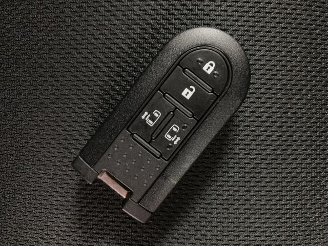 トールカスタムＧ　ＳＡII　　９インチナビ／ＥＴＣ／平成２９年式／走行６．４万キロ／車検整備付き／９インチナビ／ＥＴＣ／両側パワースライドドア／キーフリー／ＬＥＤヘッドライト／衝突軽減ブレーキ／フォグランプ／クルーズコントロール／オートライト（大阪府）の中古車