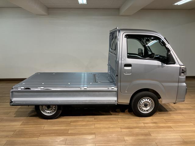 ハイゼットトラックスタンダード／４ＷＤ／５ＭＴ／走行２．１万キロ／新車保証継承４ＷＤ／５ＭＴ／走行２．１万キロ／令和６年式／新車保証継承／ＬＥＤヘッドライト／ＬＥＤフォグランプ／衝突軽減ブレーキ／荷台作業灯／ゲートプロテクター／ＦＭ＆ＡＭラジオ／（大阪府）の中古車