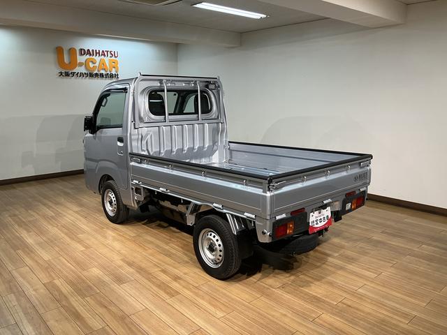 ハイゼットトラックスタンダード／４ＷＤ／５ＭＴ／走行２．１万キロ／新車保証継承４ＷＤ／５ＭＴ／走行２．１万キロ／令和６年式／新車保証継承／ＬＥＤヘッドライト／ＬＥＤフォグランプ／衝突軽減ブレーキ／荷台作業灯／ゲートプロテクター／ＦＭ＆ＡＭラジオ／（大阪府）の中古車