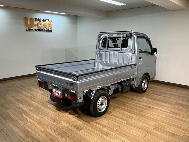 ハイゼットトラックスタンダード／４ＷＤ／５ＭＴ／走行２．１万キロ／新車保証継承４ＷＤ／５ＭＴ／走行２．１万キロ／令和６年式／新車保証継承／ＬＥＤヘッドライト／ＬＥＤフォグランプ／衝突軽減ブレーキ／荷台作業灯／ゲートプロテクター／ＦＭ＆ＡＭラジオ／（大阪府）の中古車