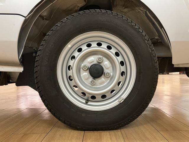 ハイゼットトラックスタンダード／４ＷＤ／５ＭＴ／走行２．１万キロ／新車保証継承４ＷＤ／５ＭＴ／走行２．１万キロ／令和６年式／新車保証継承／ＬＥＤヘッドライト／ＬＥＤフォグランプ／衝突軽減ブレーキ／荷台作業灯／ゲートプロテクター／ＦＭ＆ＡＭラジオ／（大阪府）の中古車