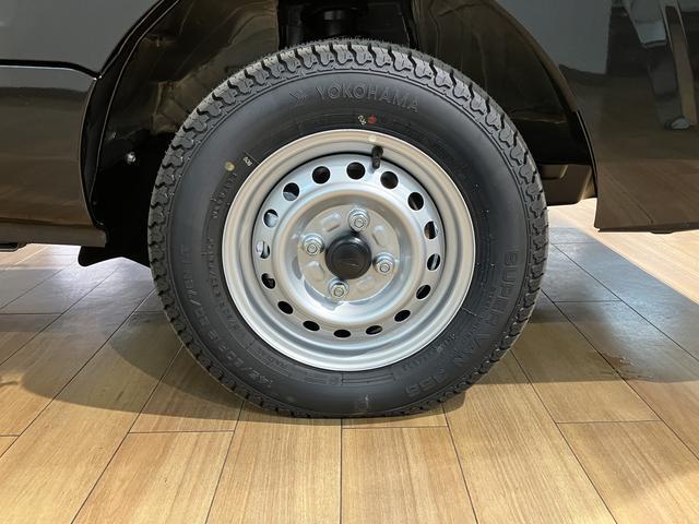 ハイゼットトラックジャンボエクストラ　２ＷＤ／ＣＶＴ／新車保証継承令和７年式／走行２１キロ／新車保証継承／２ＷＤ／ＣＶＴ／キーフリー／ＬＥＤヘッドライト／衝突軽減ブレーキ／フォグランプ／ラバーマット／電動格納式ドアミラー／アイドリングストップ（大阪府）の中古車