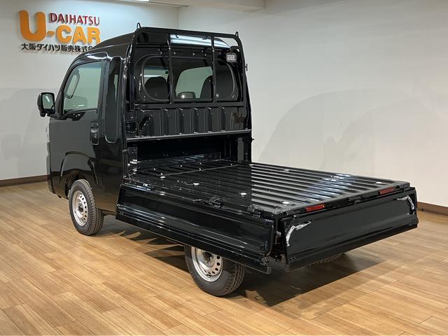 ハイゼットトラックジャンボエクストラ　２ＷＤ／ＣＶＴ／新車保証継承令和７年式／走行２１キロ／新車保証継承／２ＷＤ／ＣＶＴ／キーフリー／ＬＥＤヘッドライト／衝突軽減ブレーキ／フォグランプ／ラバーマット／電動格納式ドアミラー／アイドリングストップ（大阪府）の中古車