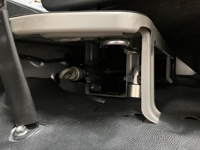 ハイゼットカーゴスペシャル 2WD/CVT/令和4年式/走行4.1万キロ令和4年式/走行4.1万キロ/2WD/CVT/AM、FMラジオ/車検整備付き/ラバーマット/バイザー/衝突軽減ブレーキ/アシストグリップ/アイドリングストップ/(大阪府)の中古車