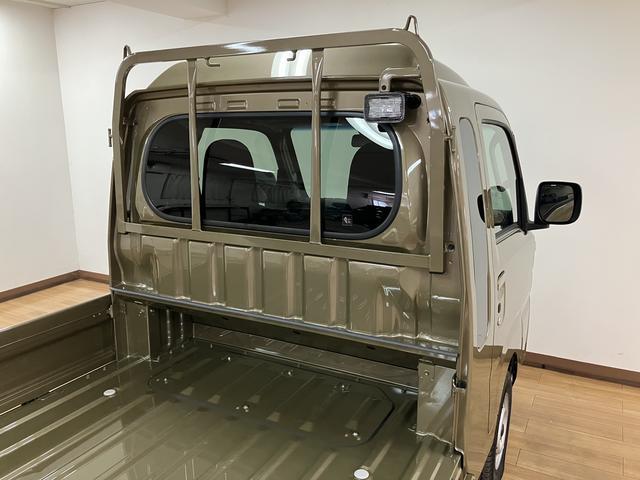 ハイゼットトラックジャンボエクストラ届出済未使用車　スマートアシスト　大型荷台作業灯　ＬＥＤヘッドライト　ＬＥＤフォグランプ　電動格納式ミラー　２ＷＤ　ＣＶＴ　アイドリングストップ　キーフリーシステム　プッシュスタート（大阪府）の中古車