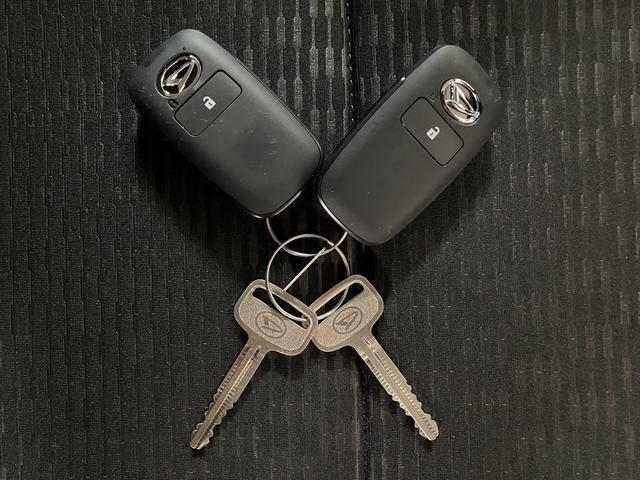 ハイゼットトラックジャンボエクストラ届出済未使用車　スマートアシスト　大型荷台作業灯　ＬＥＤヘッドライト　ＬＥＤフォグランプ　電動格納式ミラー　２ＷＤ　ＣＶＴ　アイドリングストップ　キーフリーシステム　プッシュスタート（大阪府）の中古車