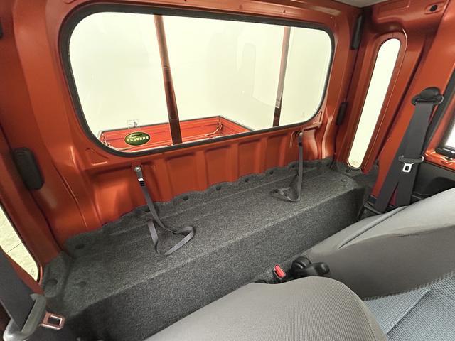 ハイゼットトラックジャンボSAIIIt/走行1.8万キロ/5MT/1年保証/パワーウインドウ/キーレス/LEDヘッドライト/荷台作業灯/テールゲートチェーン/ゲートプロテクター/衝突軽減ブレーキ/横滑り防止装置/(大阪府)の中古車