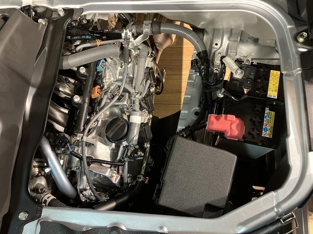 ハイゼットカーゴＤＸ／新車保証継承／走行４ｋｍ／令和８年式／ラジオ／キーレス新車保証継承／走行４ｋｍ／令和８年式／４ＷＤ／ＡＭ・ＦＭラジオ／キーレスエントリー／両側スライドドア／衝突被害軽減ブレーキ／コーナーセンサー／ハロゲンヘッドライト／フロントパワーウィンドウ（大阪府）の中古車