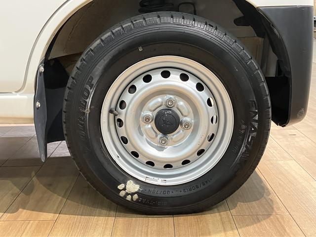 ハイゼットカーゴデラックスSAIII/車検整備渡し/1年保証/キーレス/パワーウインドウ/LEDヘッドライト/衝突軽減ブレーキ/横滑り防止装置/アイドリングストップ/FM&AMラジオ/オートハイビーム/トップシェイドガラス/(大阪府)の中古車