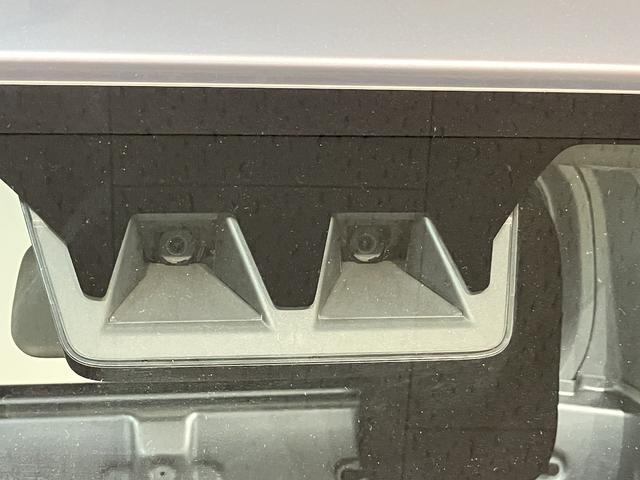 ハイゼットトラックスタンダード／４ＷＤ／ＣＶＴ／車検整備付き４ＷＤ／ＣＶＴ／令和４年式／走行４．８万キロ／ラバーマット／車検整備付き／荷台作業灯／電動式パワーステアリング／フロントシェルフ／プリントレザーシート表皮／／衝突回避軽減ブレーキ（大阪府）の中古車