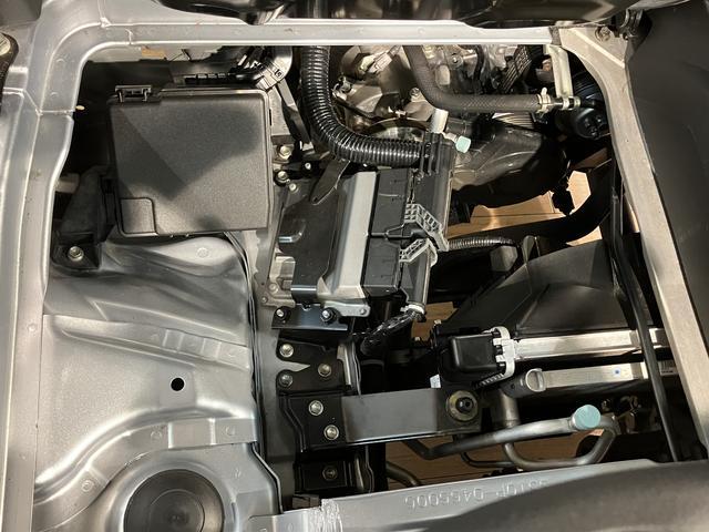 ハイゼットトラックスタンダード／４ＷＤ／ＣＶＴ／車検整備付き４ＷＤ／ＣＶＴ／令和４年式／走行４．８万キロ／ラバーマット／車検整備付き／荷台作業灯／電動式パワーステアリング／フロントシェルフ／プリントレザーシート表皮／／衝突回避軽減ブレーキ（大阪府）の中古車