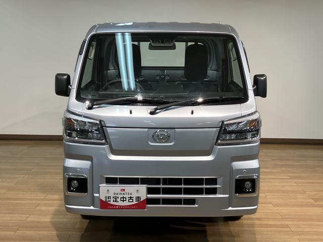 ハイゼットトラックスタンダード／４ＷＤ／ＣＶＴ／車検整備付き４ＷＤ／ＣＶＴ／令和４年式／走行４．８万キロ／ラバーマット／車検整備付き／荷台作業灯／電動式パワーステアリング／フロントシェルフ／プリントレザーシート表皮／／衝突回避軽減ブレーキ（大阪府）の中古車