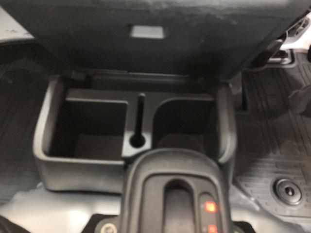 ハイゼットトラックスタンダード／４ＷＤ／ＣＶＴ／車検整備付き４ＷＤ／ＣＶＴ／令和４年式／走行４．８万キロ／ラバーマット／車検整備付き／荷台作業灯／電動式パワーステアリング／フロントシェルフ／プリントレザーシート表皮／／衝突回避軽減ブレーキ（大阪府）の中古車