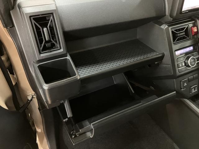 タフトＸ　純正ナビ／後席モニター／前後ドラレコ／バックカメラ令和４年式／走行５．５万キロ／車検整備付き／純正ナビ（ＮＭＺＫ−Ｗ７２Ｄ）／バックカメラ／後席モニター／前後ドラレコ／ＥＴＣ／ＬＥＤヘッドライト／衝突軽減ブレーキ／キーフリー３本／（大阪府）の中古車