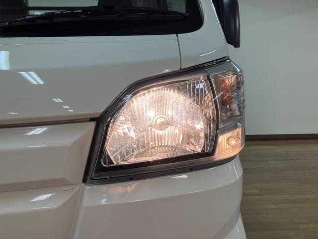 ハイゼットトラックスタンダード／２ＷＤ／５ＭＴ／ＡＭ・ＦＭラジオ／ラバーマット１年間走行距離無制限保証／走行１．８万ｋｍ／２ＷＤ／５ＭＴ／ＡＭ・ＦＭラジオ／ラバーマット／バイザー／エアコン／パワステ／ハロゲンフォグライト（大阪府）の中古車
