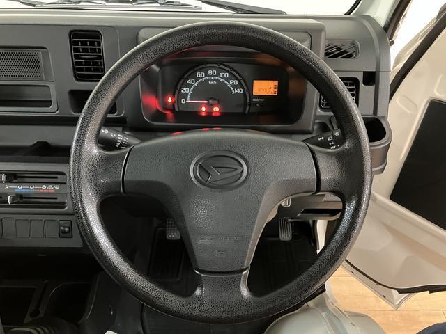 ハイゼットトラックスタンダード／２ＷＤ／５ＭＴ／ＡＭ・ＦＭラジオ／ラバーマット１年間走行距離無制限保証／走行１．８万ｋｍ／２ＷＤ／５ＭＴ／ＡＭ・ＦＭラジオ／ラバーマット／バイザー／エアコン／パワステ／ハロゲンフォグライト（大阪府）の中古車