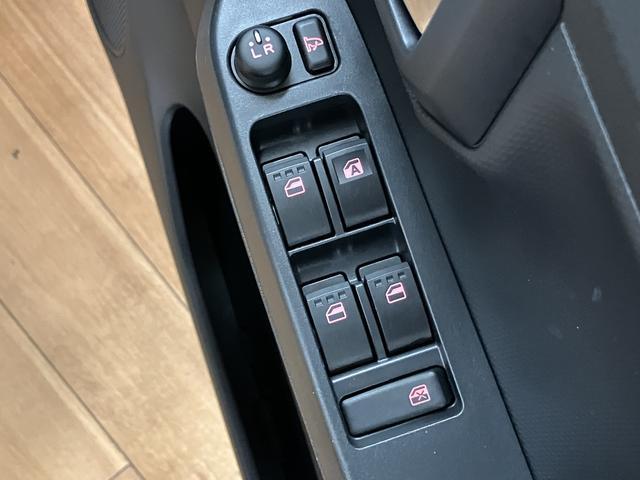 ミライースＸ　ＳＡIII　ナビ／ドラレコ／ＬＥＤヘッドライト／平成２９年式／走行２．６万キロ／車検整備付き／ナビ（ＭＤＶ−Ｄ４０７ＢＴＷ）／ドラレコ／ＬＥＤヘッドライト／衝突軽減ブレーキ／キーレスエントリー／コーナーセンサー／電動格納ドアミラー（大阪府）の中古車