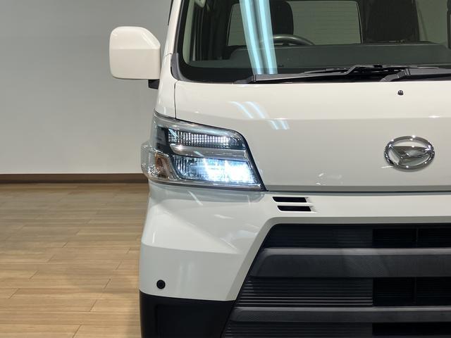 ハイゼットカーゴクルーズSAIII/1年保証/車検整備渡し/ナビ/ETC/バックカメラ/ビジネスパック/電動格納ミラー/パワーウインドウ/キーレス/LEDヘッドライト/障害物センサー/衝突軽減ブレーキ/横滑り防止装置/アイドリングストップ/オートハイビーム/フルフラット/(大阪府)の中古車