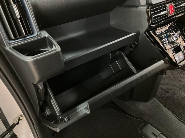 タントカスタムRS 令和7年式/走行0.3万キロ/純正ナビ令和7年式/走行0.3万キロ/25年モデル純正ナビ(NMZK−W75DE)/ターボ/パノラマモニター/キーフリー/電動パーキングブレーキ/ホールド機能/LEDヘッドライト/シートヒーター(大阪府)の中古車